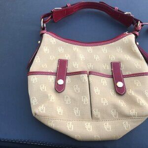 Dooney and Bourke Hand Bag